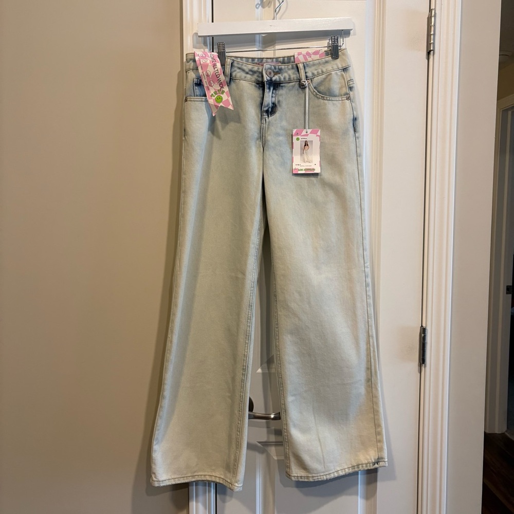 TRTR Los Angeles Ligh Wash Baggy Jeans Low Rise NWT Size 0